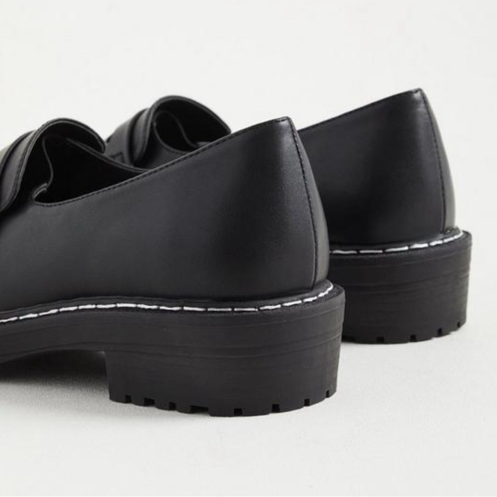 TORRID Shoes Women’s Chunky Lug Loafers Chunky Block Heel Shoes Size 10.5WW New - Picture 4 of 8